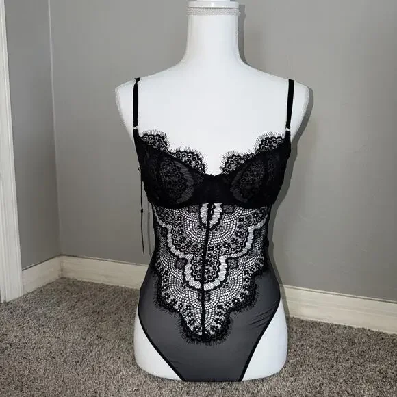 NWT Aritzia Ten By Babaton Encore Black Lace Size M Bustier Sweetheart Bodysuit - Picture 1 of 7